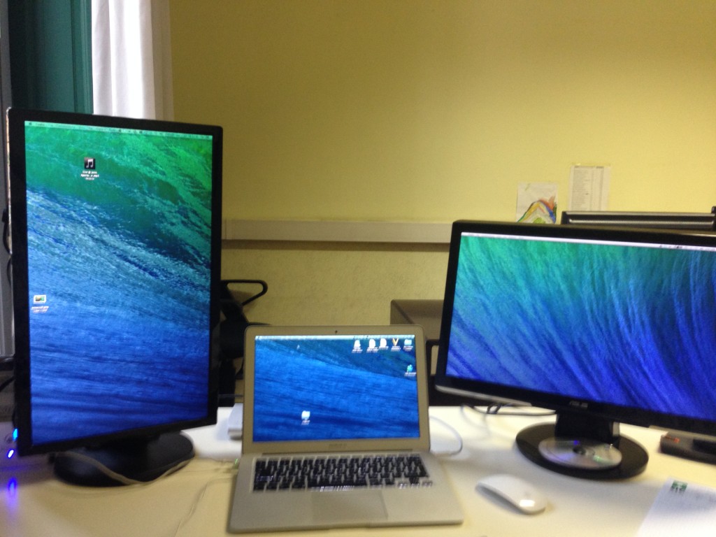 2013 Macbook Air w/ 2 external monitors